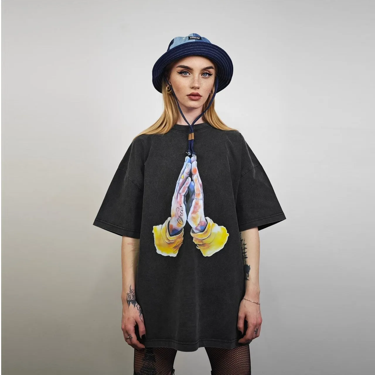 Praying hands t-shirt religion vintage tee grunge top grey